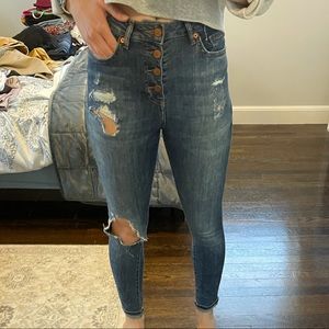 High waisted ripped jeans